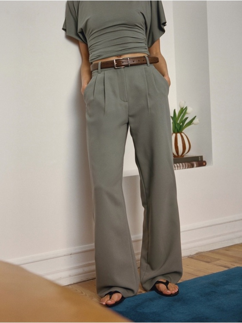 Abercrombie & Fitch Sloane Tailored Wide Leg Pant - 25
